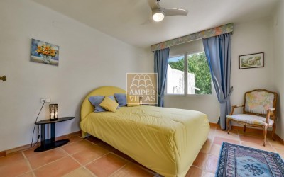 Preciosa villa en un entorno verde y tranquilo.